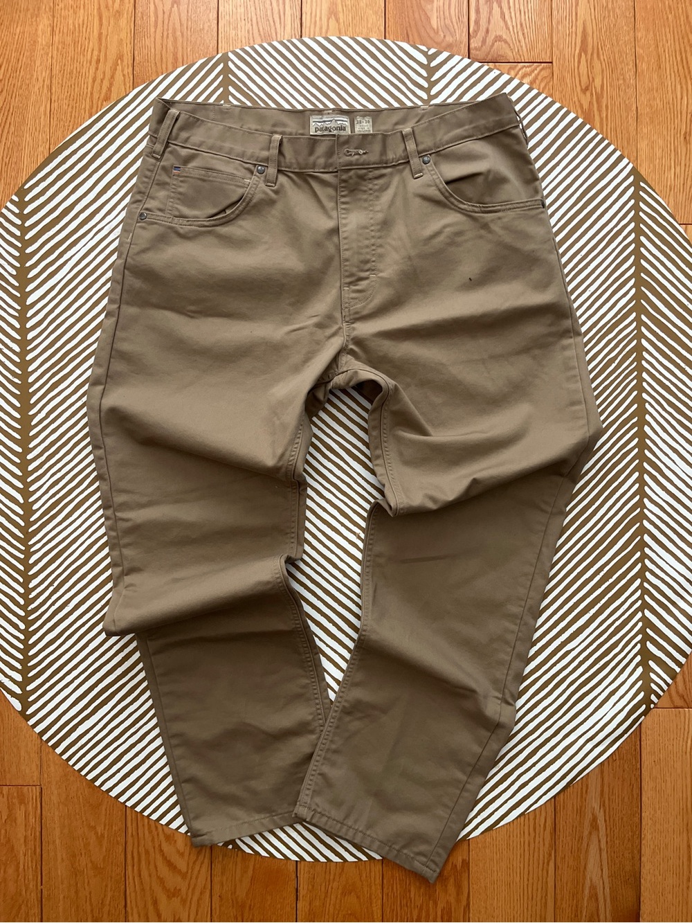 Patagonia Men's Chinos in Olive Brown